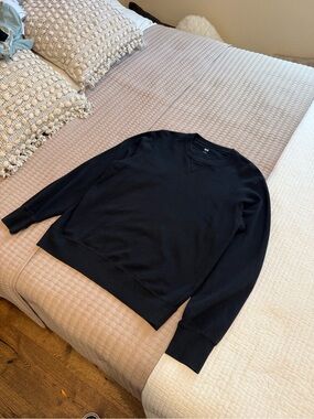Uniqlo Black Crewnecm Sweater